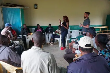 A research session with a group of farmers